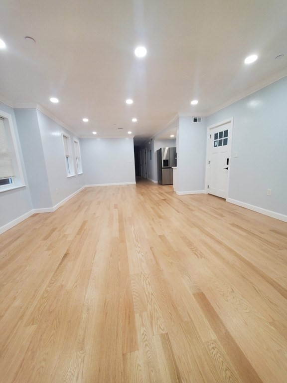 3 bed, 3 bath apartment for rent at 92 Auckland St Unit 2, Dorchester — photo 5 of 20