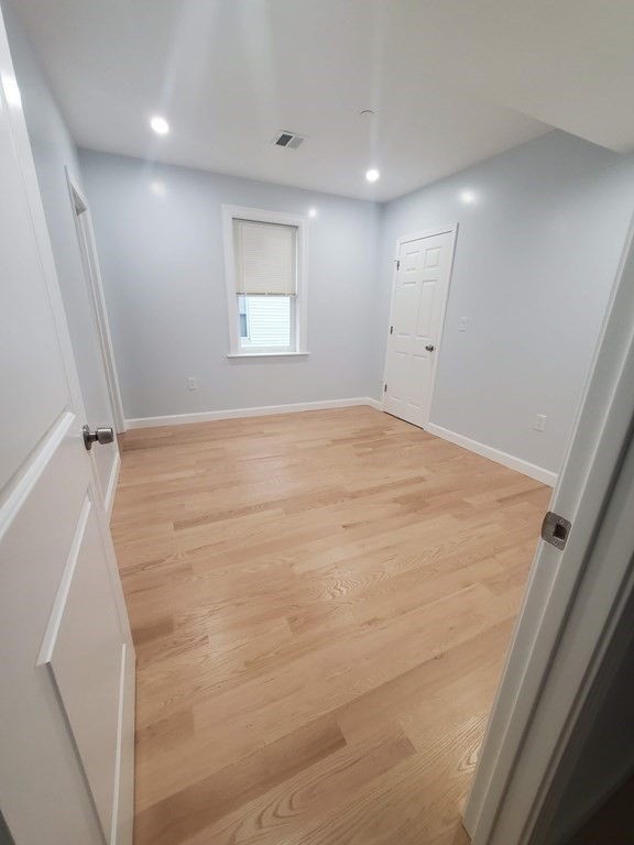3 bed, 3 bath apartment for rent at 92 Auckland St Unit 2, Dorchester — photo 13 of 20