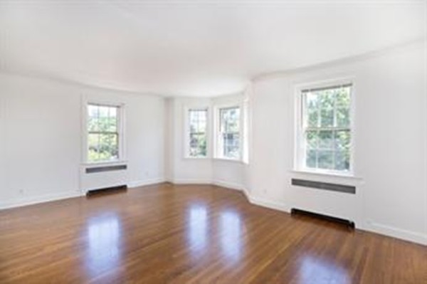 2 bed, 2 bath apartment for rent at 92 Beacon St Unit 31, Beacon Hill — photo 1 of 8