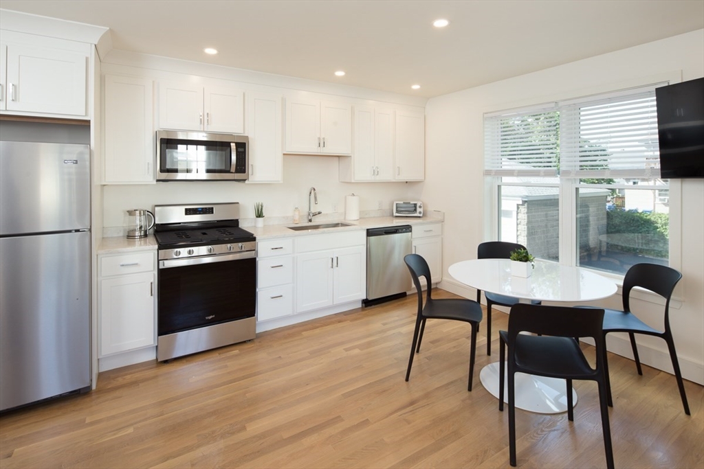 4 bed, 4+ bath apartment for rent at 92 Brown St Unit 2, Waltham — photo 1 of 20
