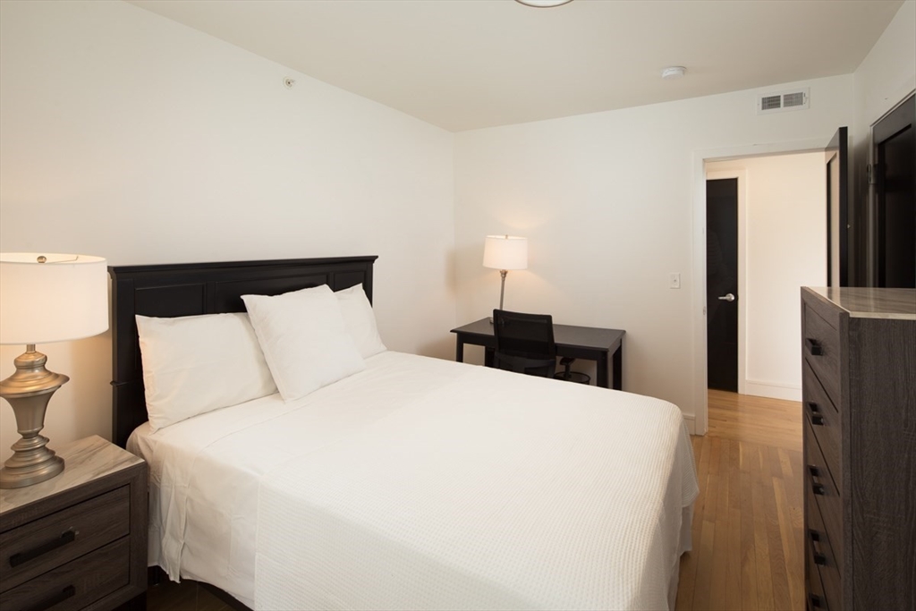 3 bed, 2 bath apartment for rent at 92 Brown St Unit 3, Waltham — photo 6 of 17