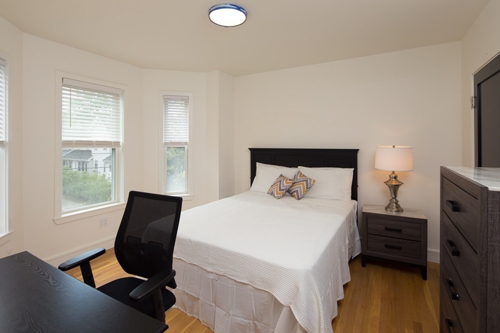 3 bed, 2 bath apartment for rent at 92 Brown St Unit 3, Waltham — photo 7 of 17