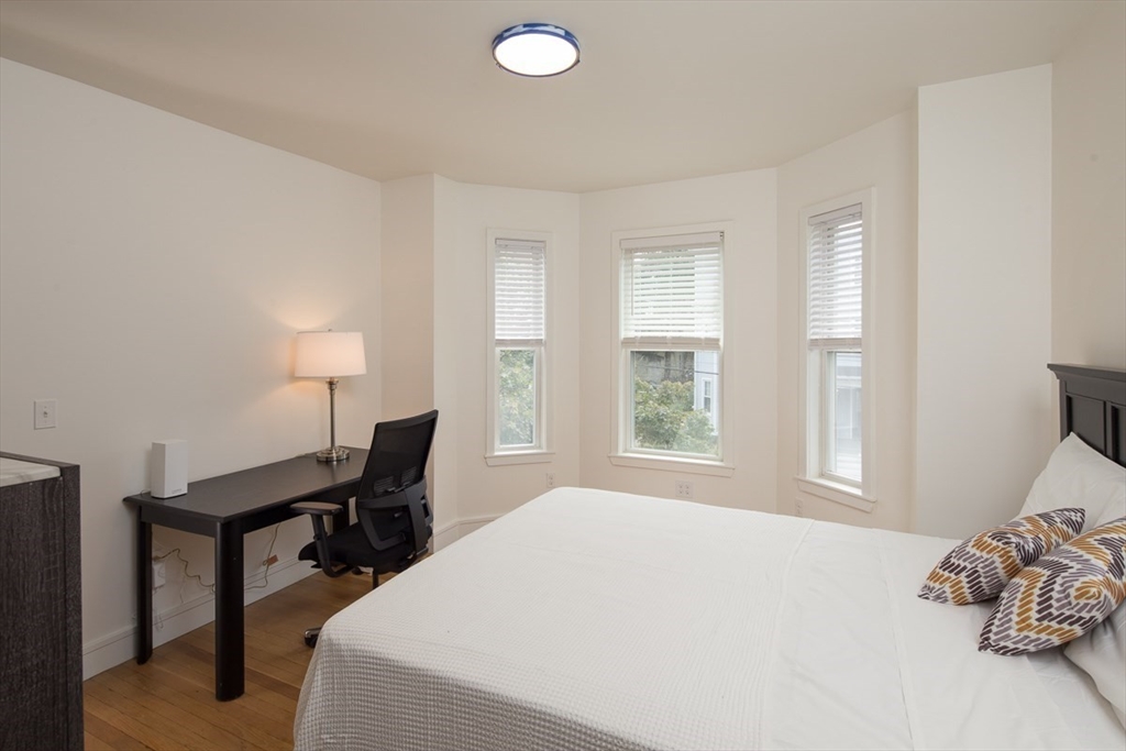 3 bed, 2 bath apartment for rent at 92 Brown St Unit 3, Waltham — photo 8 of 17