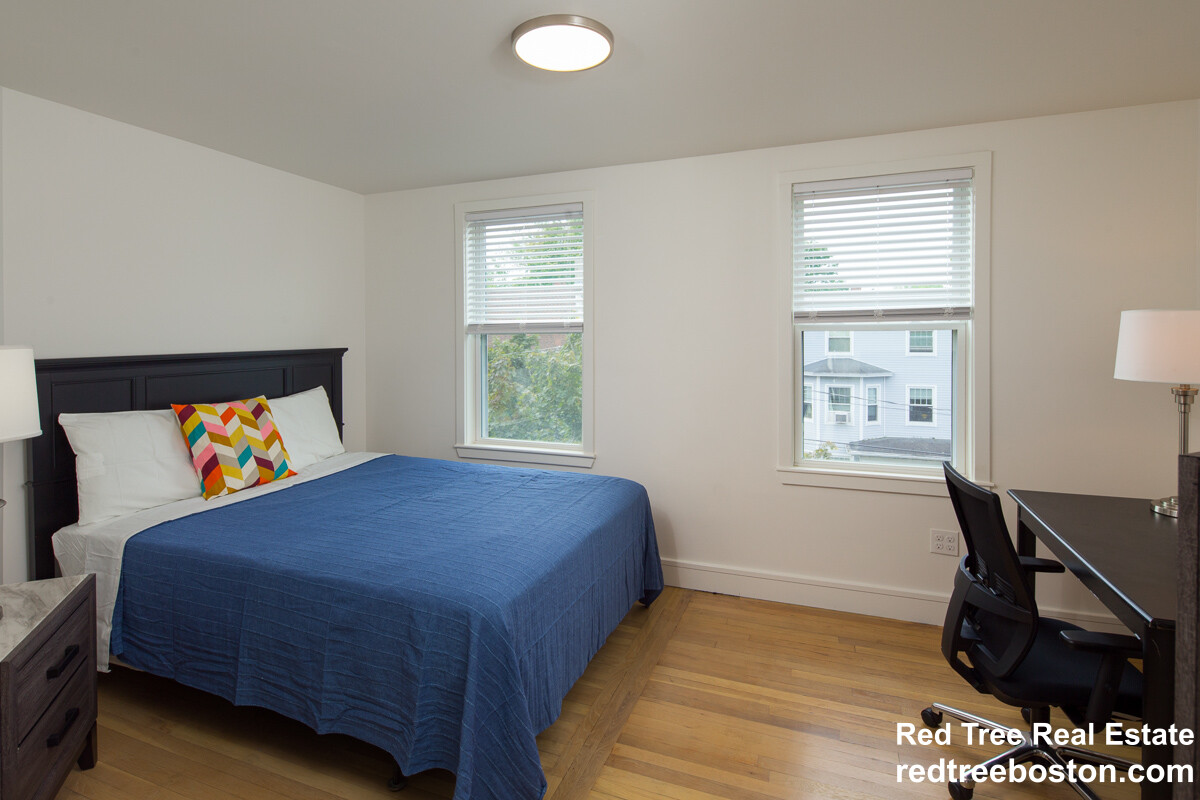 3 bed, 2 bath apartment for rent at 92 Brown St Unit 5, South Side — photo 8 of 19