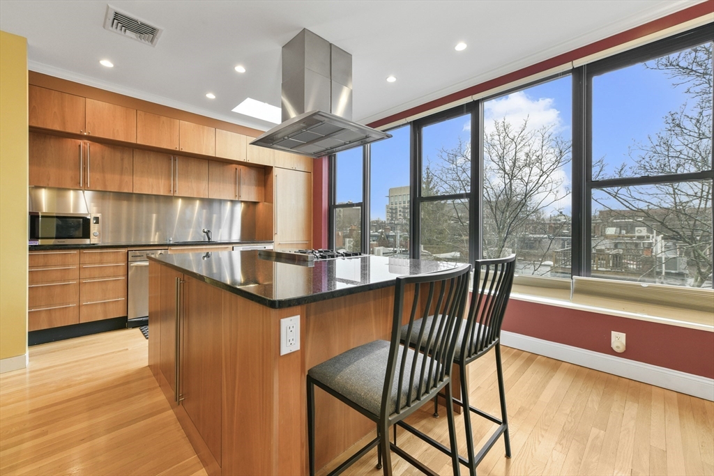 2 bed, 1.5 bath apartment for rent at 92 Chandler St Unit 3, South End — photo 3 of 15