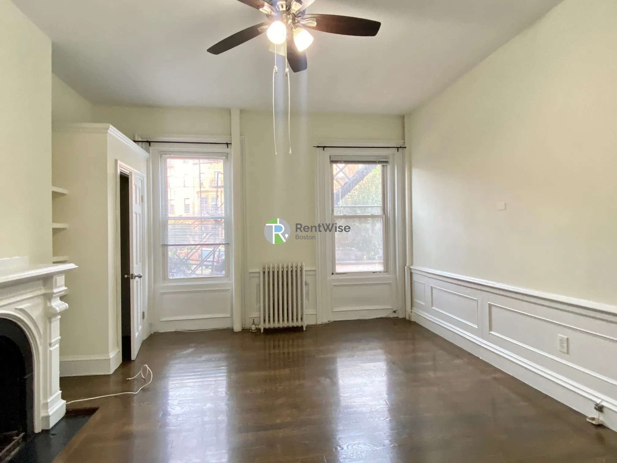 Studio bed, 1 bath apartment for rent at 92 Charles St Unit 12, Beacon Hill — photo 5 of 13