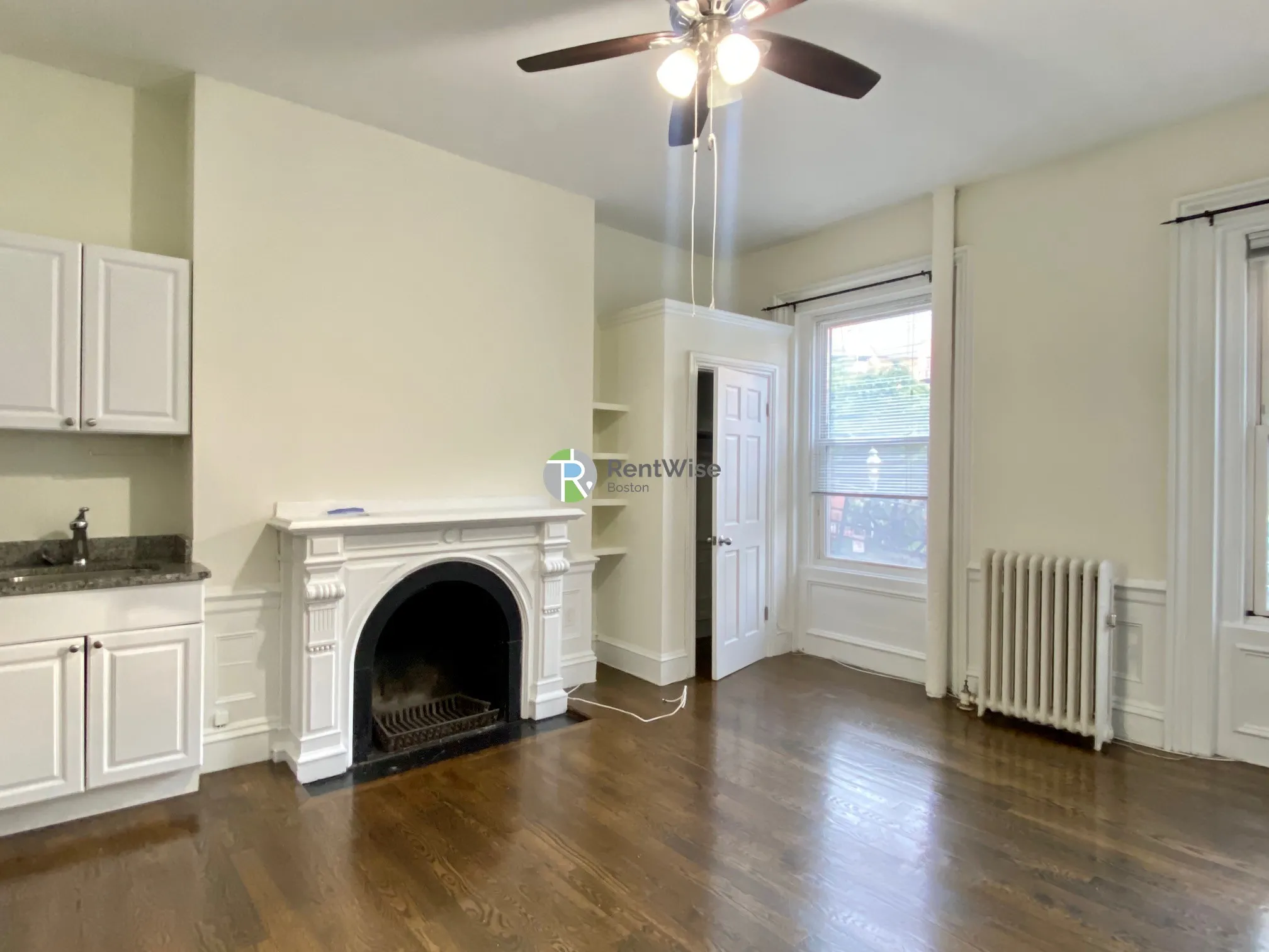 Studio bed, 1 bath apartment for rent at 92 Charles St Unit 12, Beacon Hill — photo 6 of 13