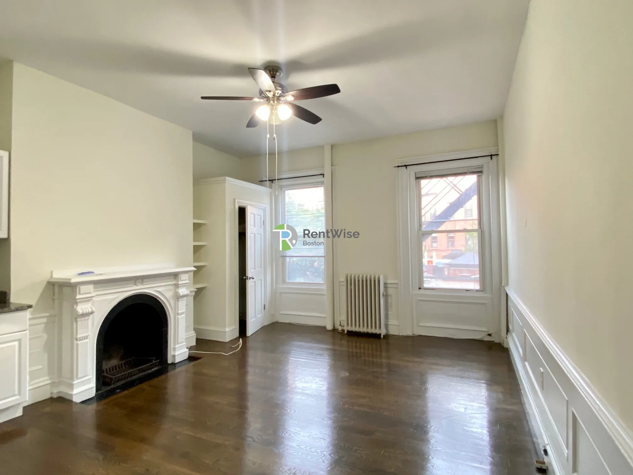 Studio bed, 1 bath apartment for rent at 92 Charles St Unit 12, Beacon Hill