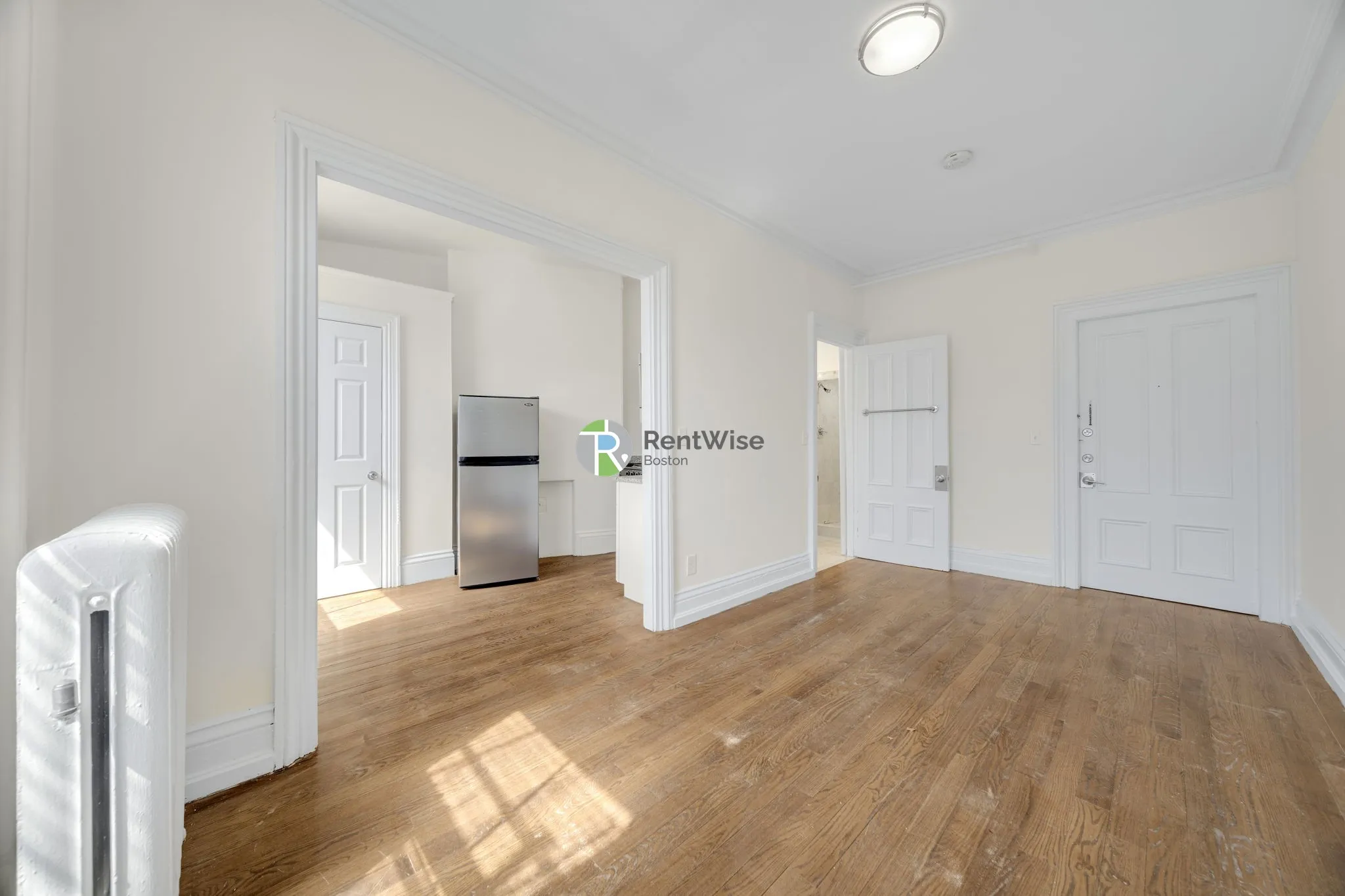 Studio bed, 1 bath apartment for rent at 92 Charles St Unit 33-1, Beacon Hill — photo 4 of 13