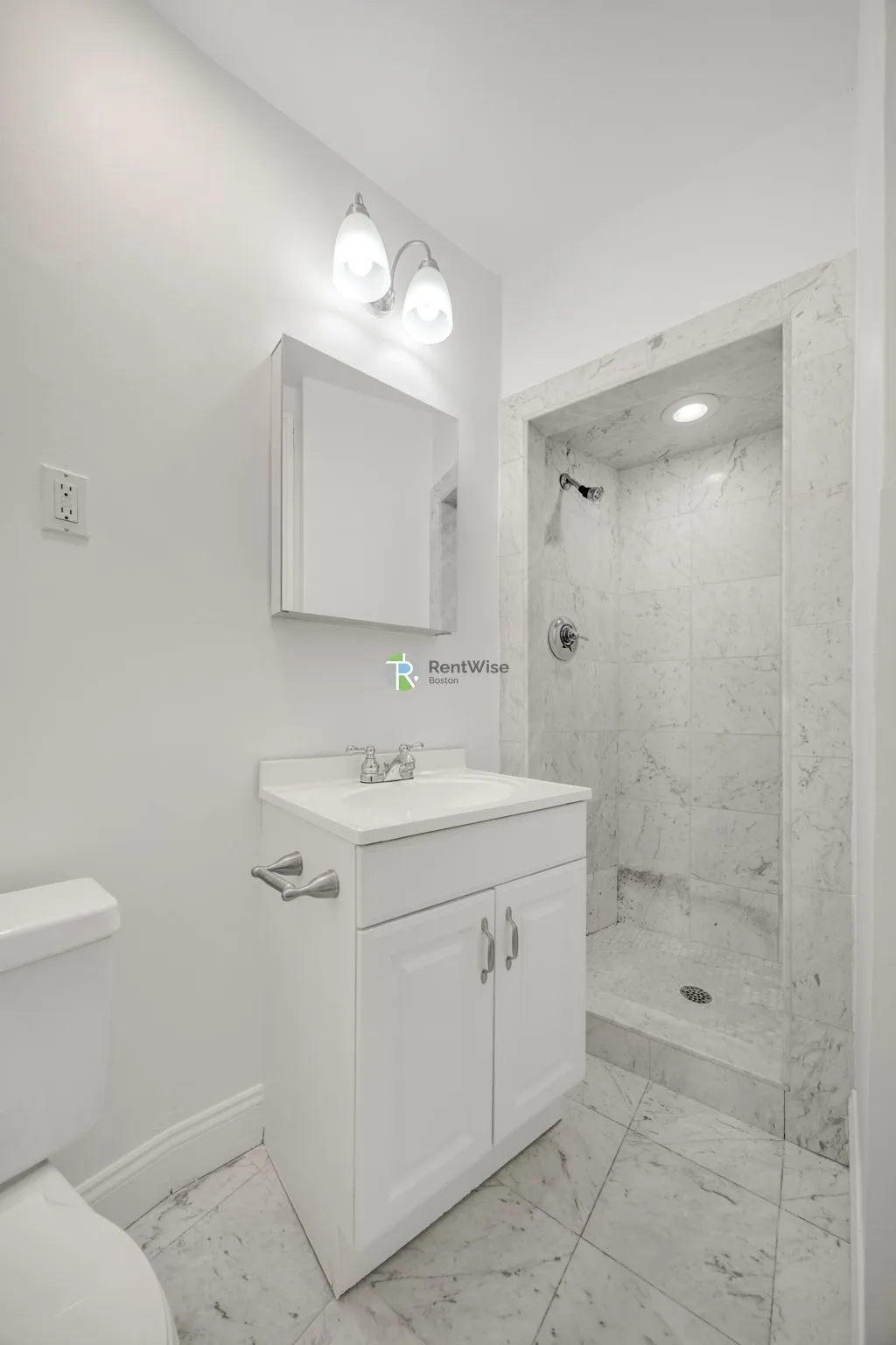 Studio bed, 1 bath apartment for rent at 92 Charles St Unit 33-1, Beacon Hill — photo 2 of 13
