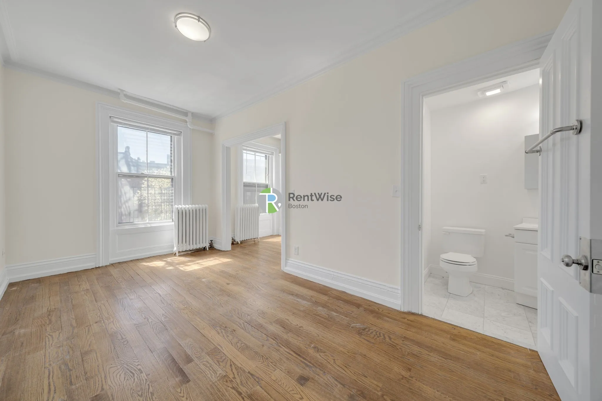 Studio bed, 1 bath apartment for rent at 92 Charles St Unit 33, Beacon Hill