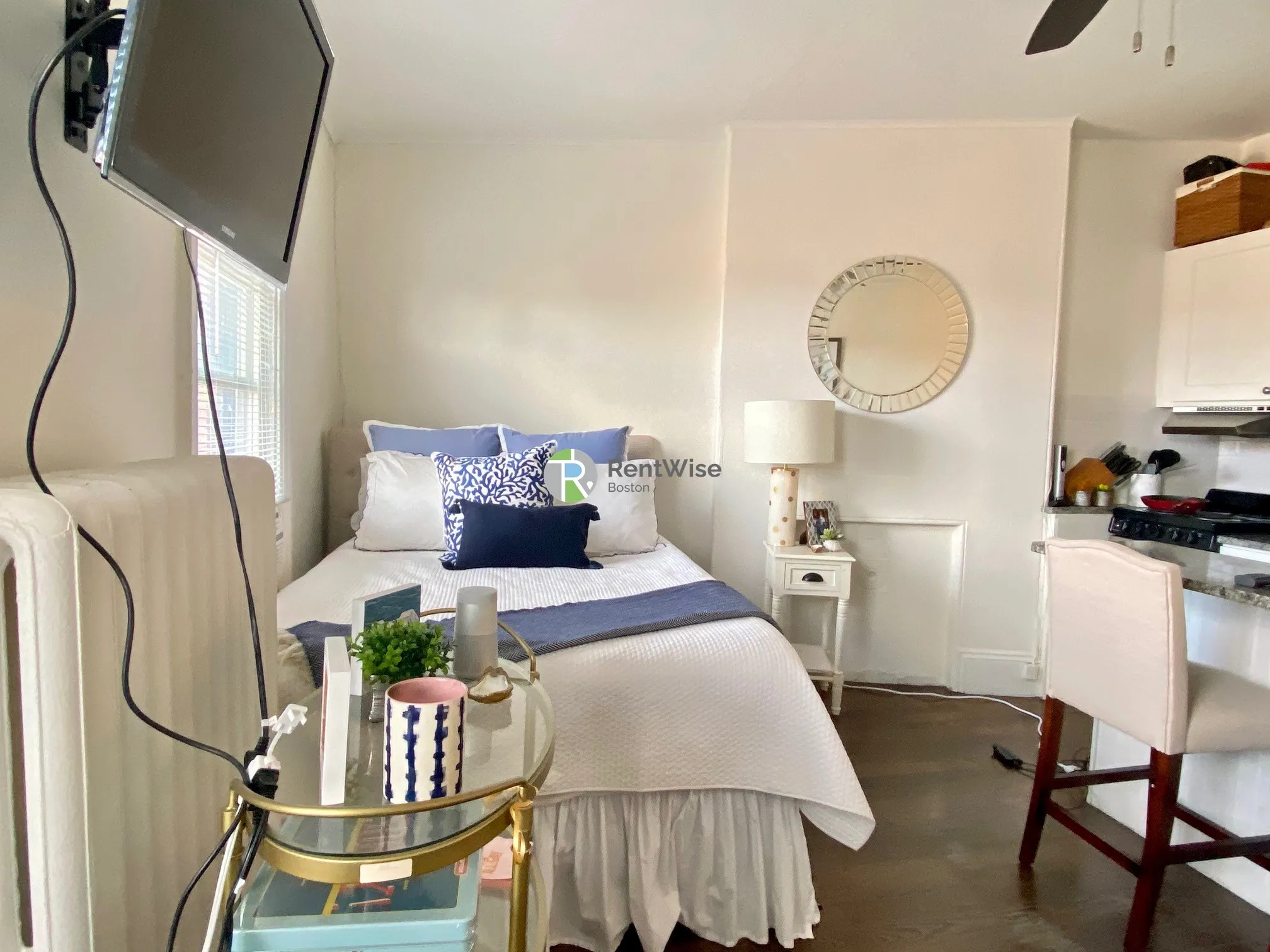 Studio bed, 1 bath apartment for rent at 92 Charles St Unit 53, Beacon Hill — photo 6 of 20