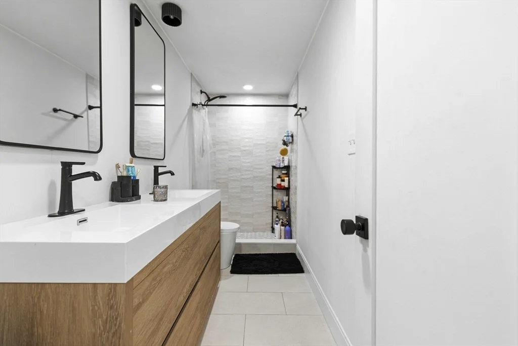 2 bed, 1 bath apartment for rent at 92 Chelsea St Unit 1, East Boston — photo 6 of 14