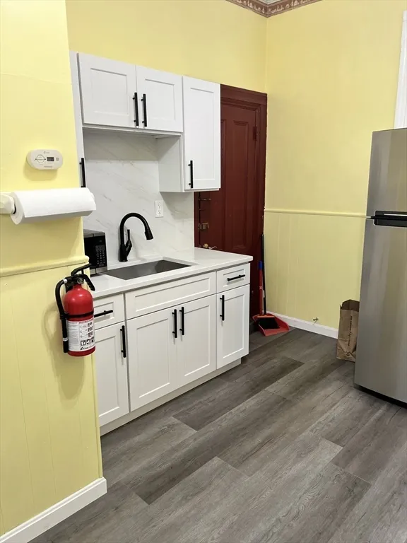 2 bed, 1 bath apartment for rent at 92 Columbia St Unit 1, The Port — photo 3 of 13