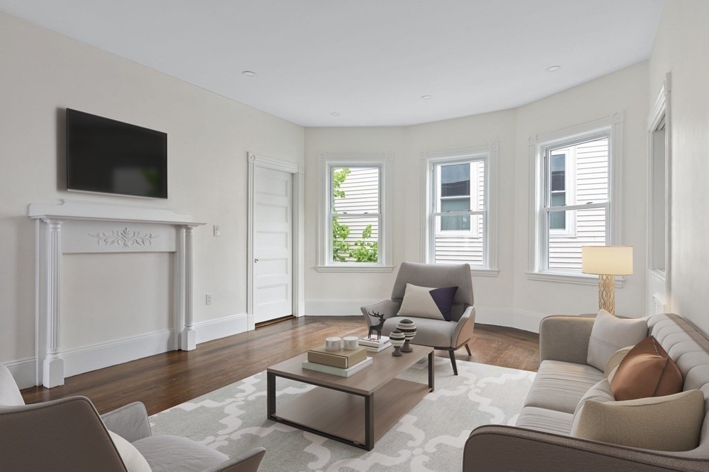 4 bed, 2 bath apartment for rent at 92 Day Unit 1, Jamaica Plain — photo 5 of 20