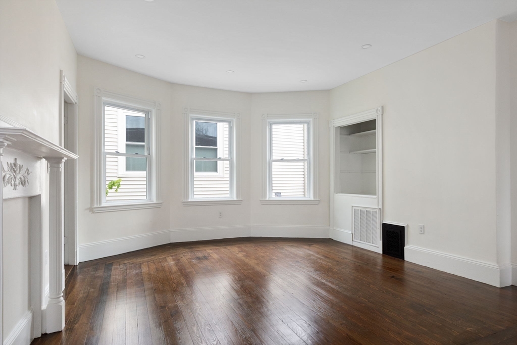 4 bed, 2 bath apartment for rent at 92 Day Unit 1, Jamaica Plain — photo 17 of 20