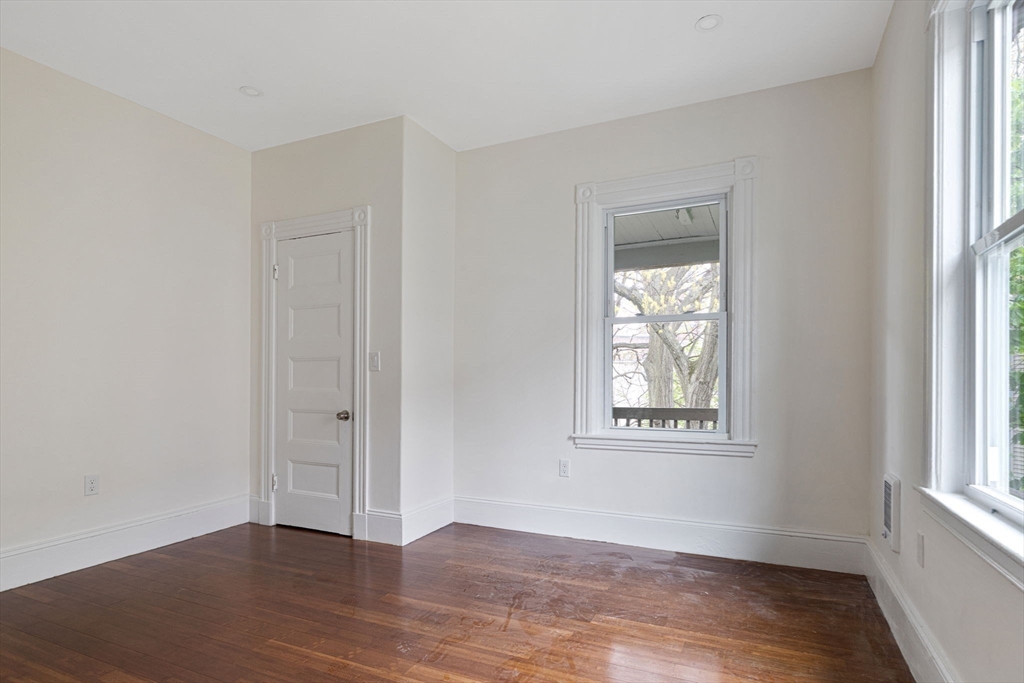 4 bed, 2 bath apartment for rent at 92 Day Unit 1, Jamaica Plain — photo 11 of 20
