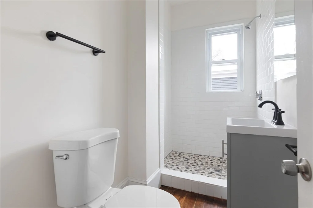 4 bed, 2 bath apartment for rent at 92 Day Unit 2, Jamaica Plain — photo 13 of 14