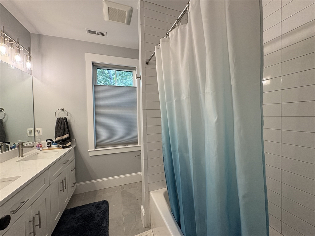 4 bed, 3 bath apartment for rent at 92 Dothan St, Arlington — photo 16 of 28