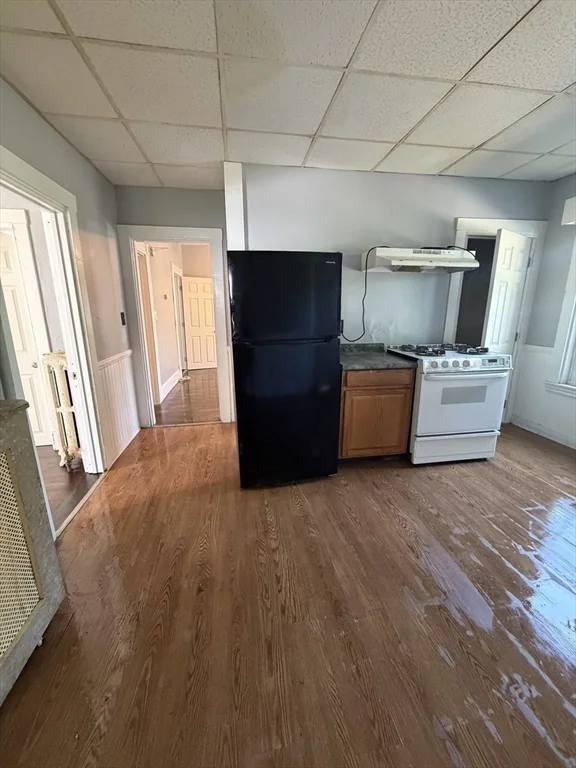 3 bed, 1 bath apartment for rent at 92 Elliot St Unit 1, Brockton — photo 9 of 11