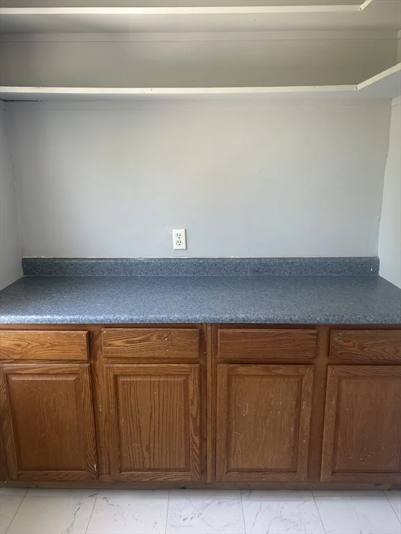 3 bed, 1 bath apartment for rent at 92 Elliot St Unit 3, Brockton — photo 3 of 7