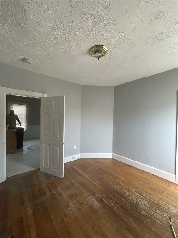 3 bed, 1 bath apartment for rent at 92 Elliot St Unit 3, Brockton — photo 4 of 7