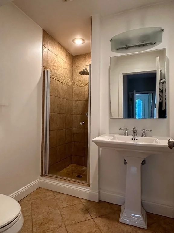 1 bed, 1 bath apartment for rent at 92 Elm St Unit 1, Charlestown — photo 7 of 9