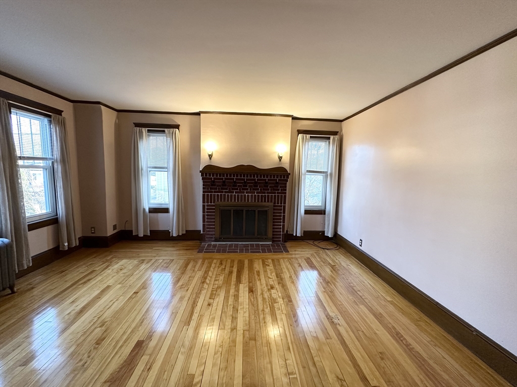 1 bed, 1 bath apartment for rent at 92 Everett St Unit 2, South Lawrence — photo 2 of 9