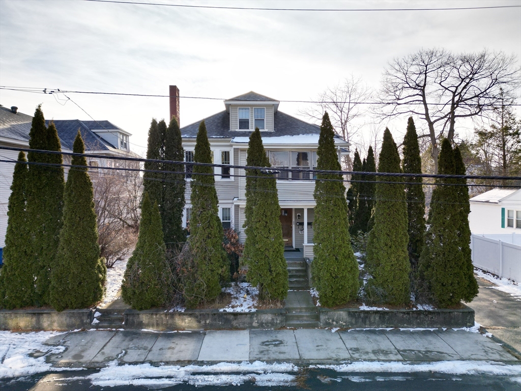 1 bed, 1 bath apartment for rent at 92 Everett St Unit 2, South Lawrence — photo 1 of 9