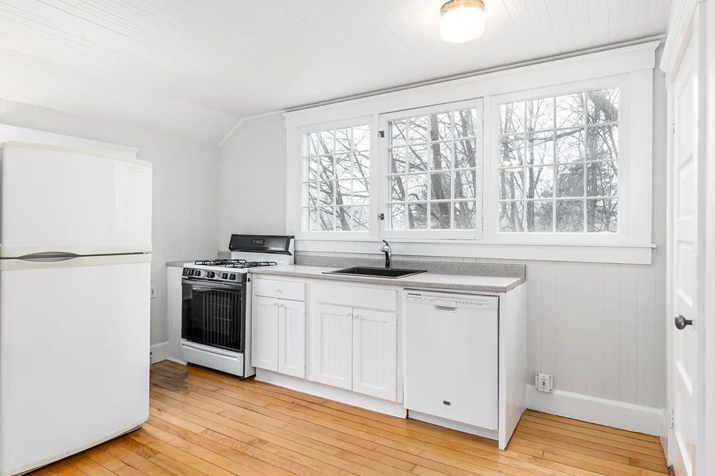 2 bed, 1 bath apartment for rent at 92 Farmers Row Unit 0, Groton — photo 9 of 30