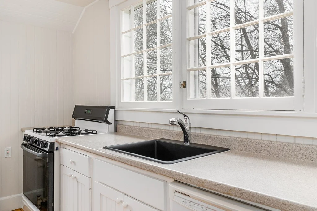 2 bed, 1 bath apartment for rent at 92 Farmers Row Unit 0, Groton — photo 10 of 30