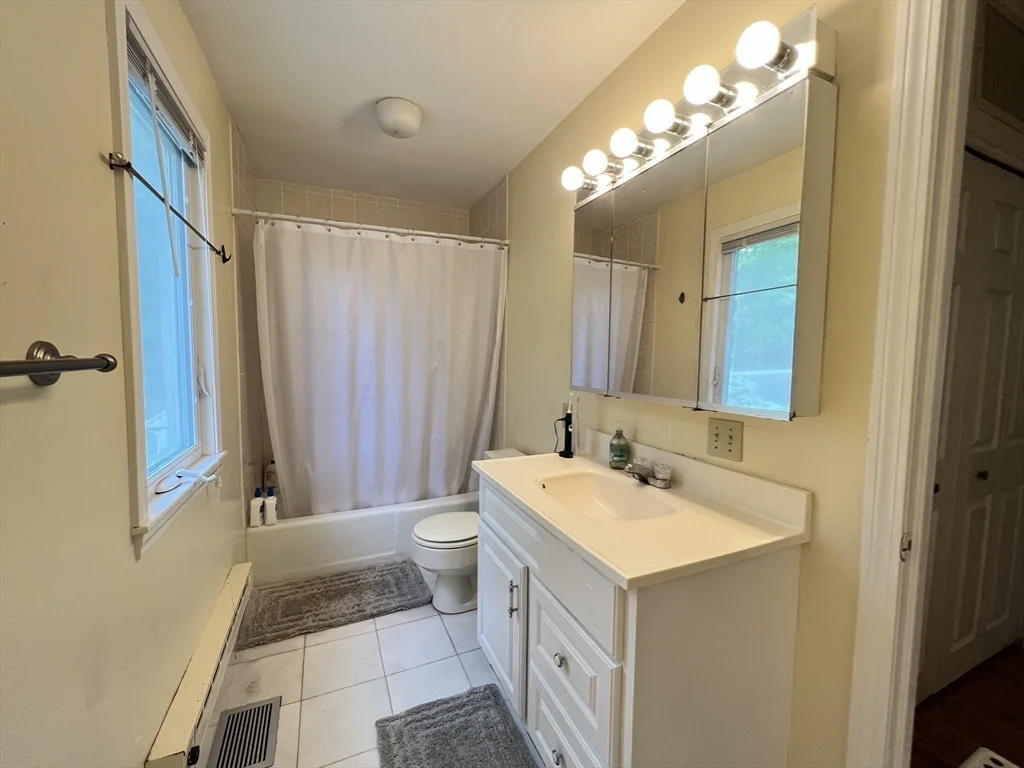 3 bed, 2 bath apartment for rent at 92 Fifer Ln Unit 92, Lexington — photo 16 of 24