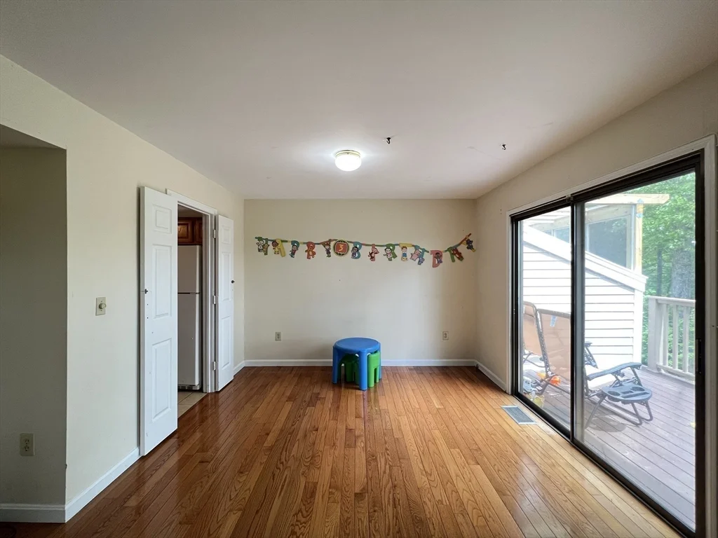 3 bed, 2 bath apartment for rent at 92 Fifer Ln Unit 92, Lexington — photo 5 of 24