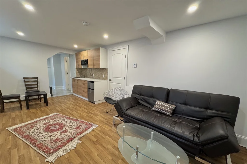 3 bed, 3 bath apartment for rent at 92 Fitchburg St Unit 1, Watertown — photo 17 of 28