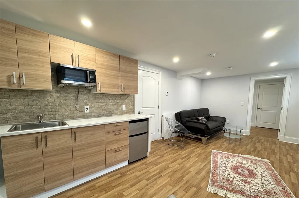 3 bed, 3 bath apartment for rent at 92 Fitchburg St Unit 1, Watertown — photo 16 of 28
