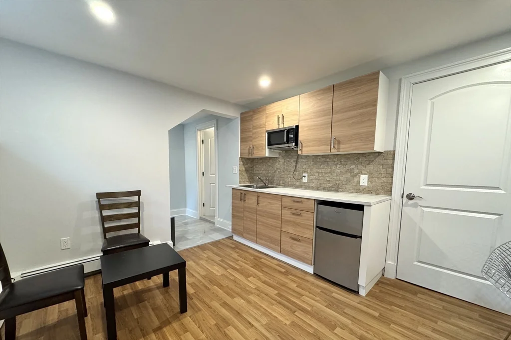 3 bed, 3 bath apartment for rent at 92 Fitchburg St Unit 1, Watertown — photo 18 of 28