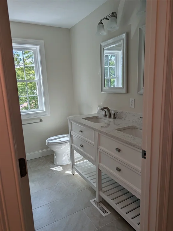 3 bed, 2 bath apartment for rent at 92 Forest St, Middleboro — photo 14 of 29