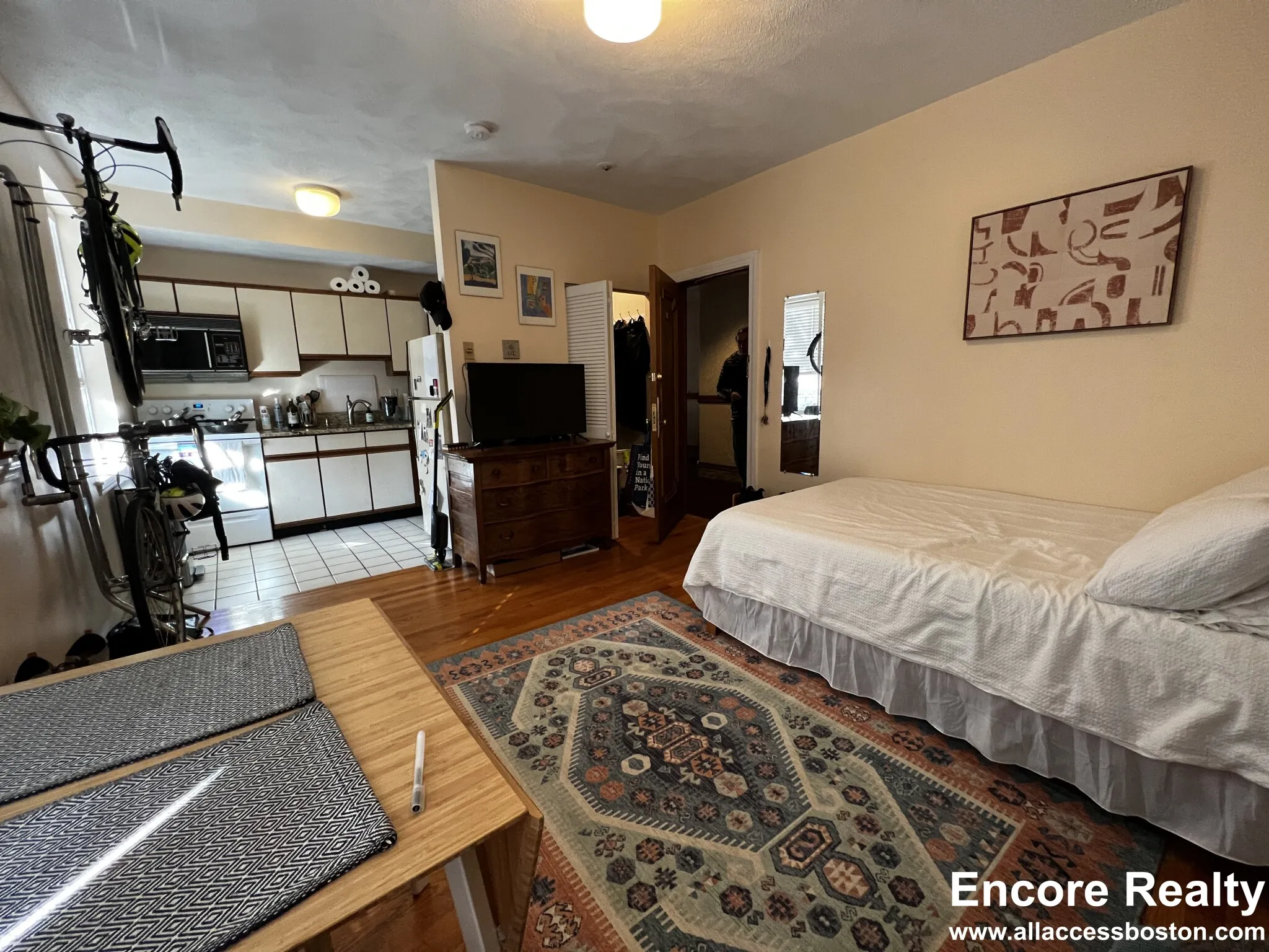 Studio bed, 1 bath apartment for rent at 92 Gordon St Unit 205, Brighton — photo 2 of 18