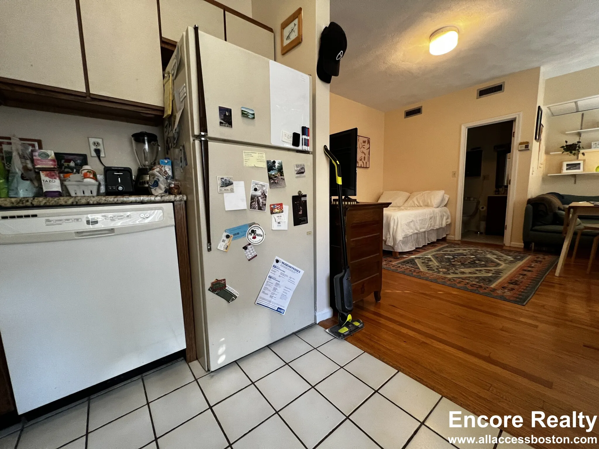 Studio bed, 1 bath apartment for rent at 92 Gordon St Unit 205, Brighton — photo 4 of 18