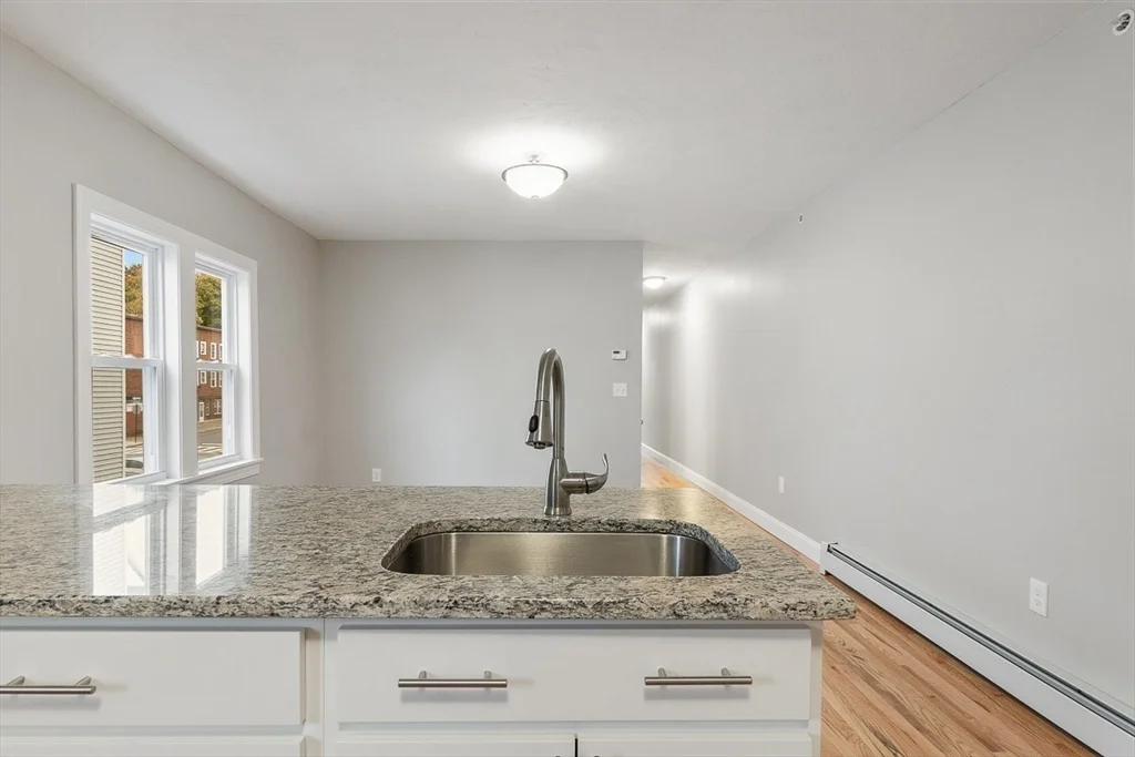 2 bed, 1 bath apartment for rent at 92 Hamilton St Unit 3, Worcester — photo 4 of 14