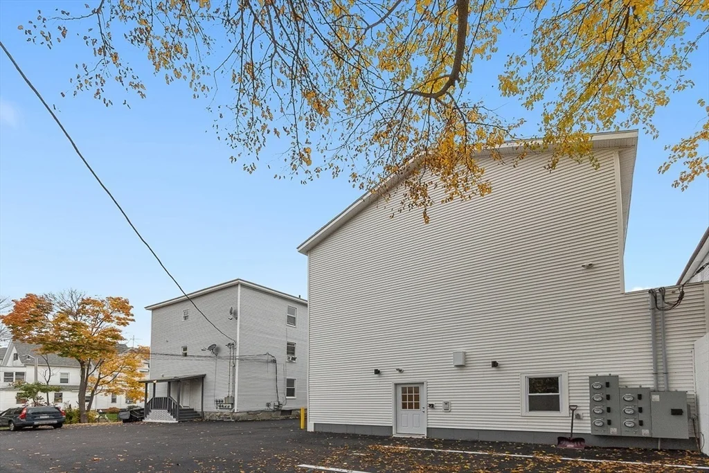 2 bed, 1 bath apartment for rent at 92 Hamilton St Unit 3, Worcester — photo 13 of 14