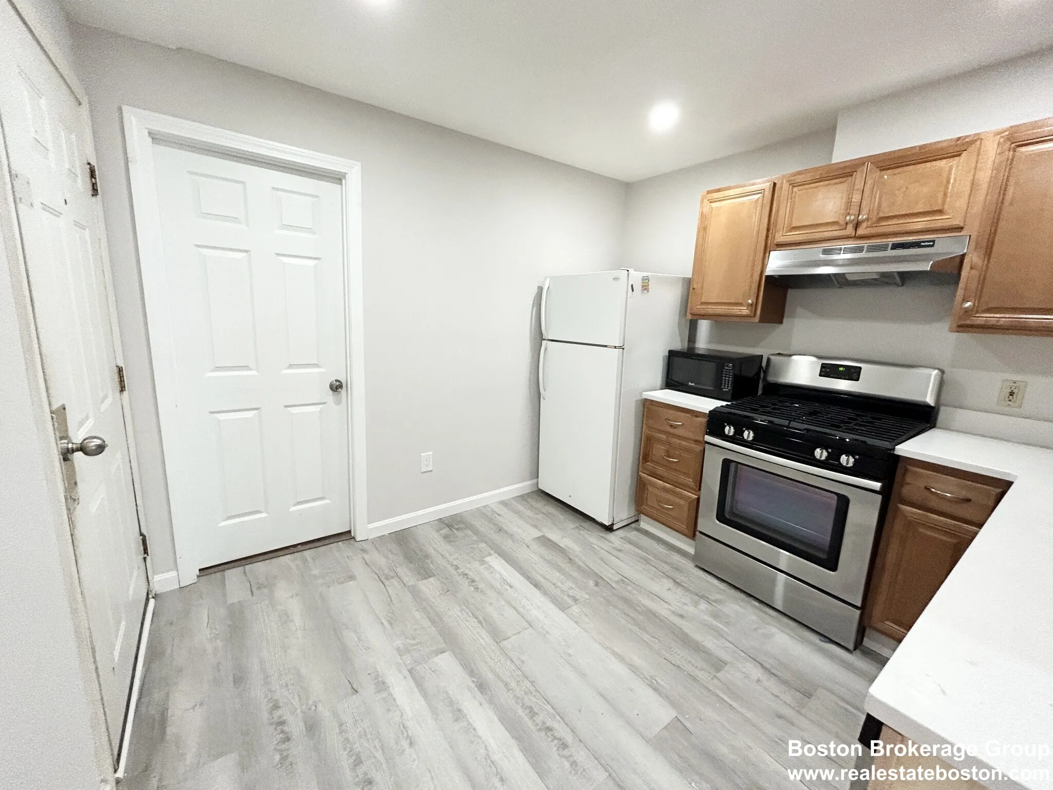 3 bed, 1 bath apartment for rent at 92 Hammond St Unit 1a, Roxbury — photo 1 of 7