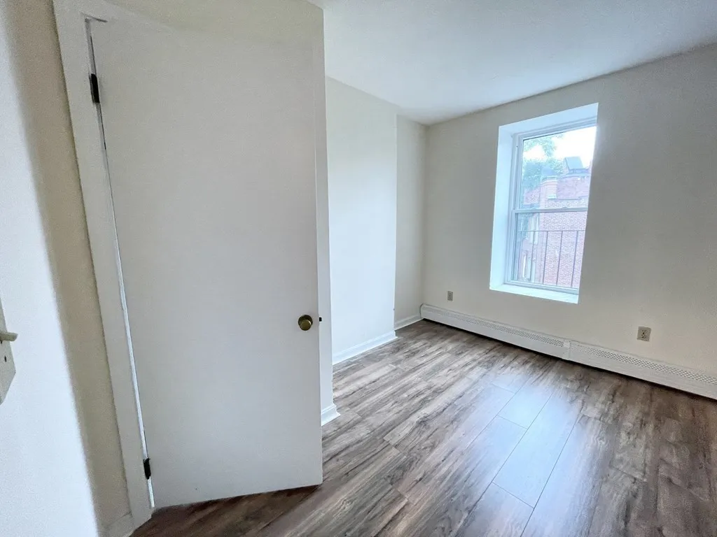 3 bed, 1 bath apartment for rent at 92 Hammond St Unit 3, South End — photo 6 of 9