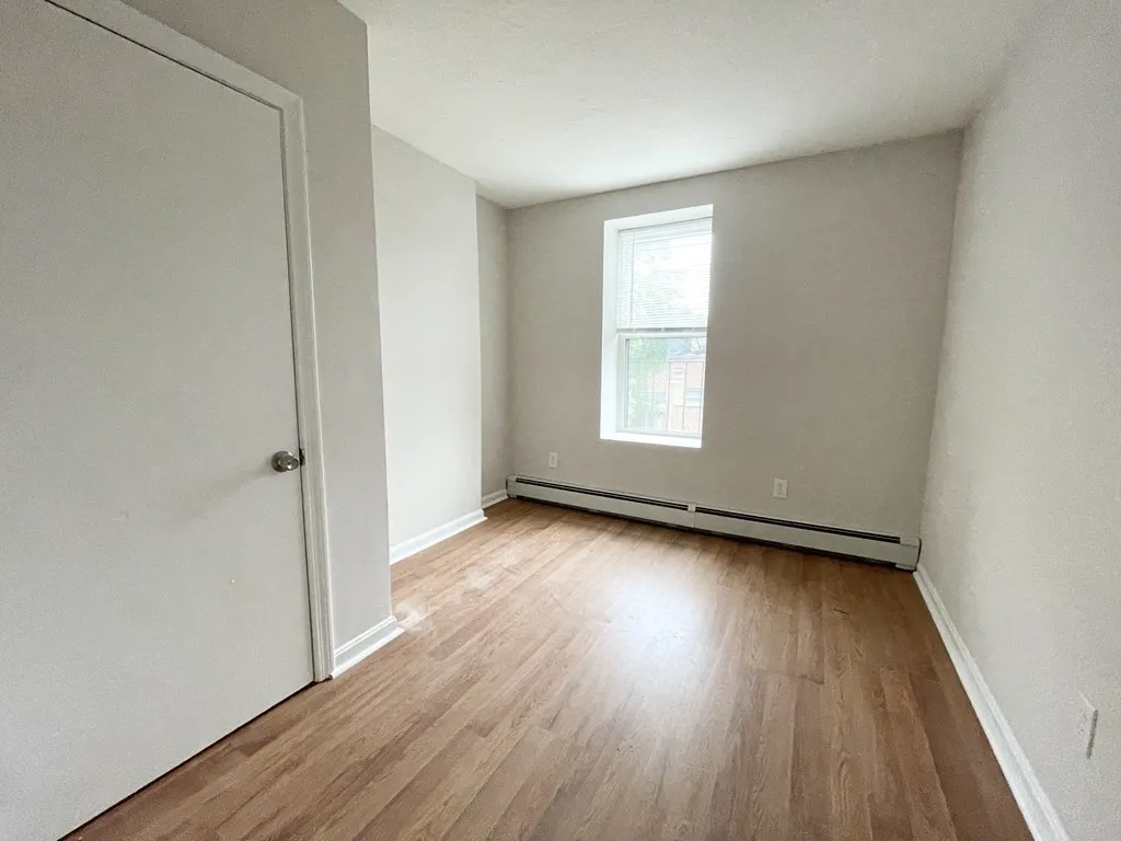 3 bed, 1 bath apartment for rent at 92 Hammond St Unit 4, South End — photo 15 of 21