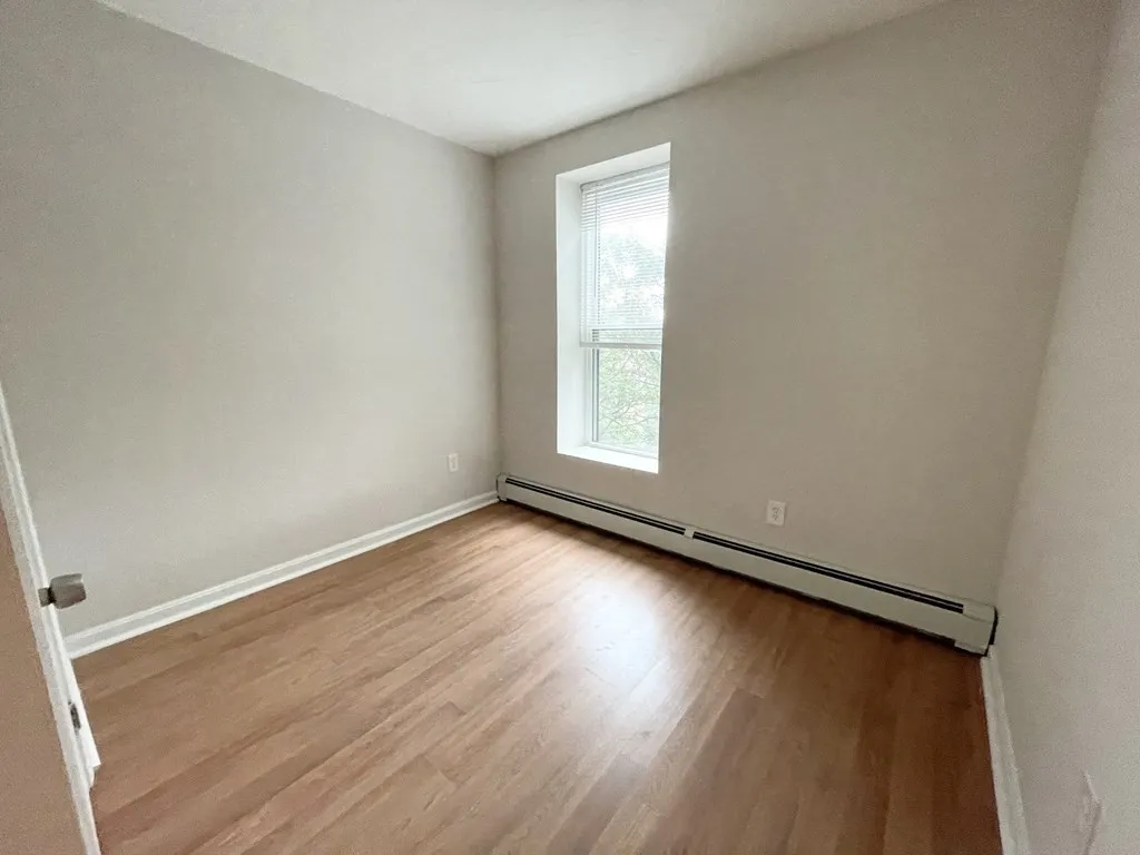 3 bed, 1 bath apartment for rent at 92 Hammond St Unit 4, South End — photo 9 of 21