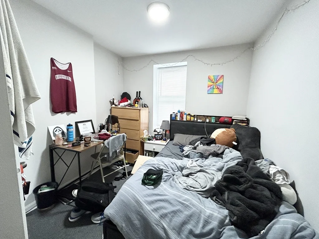 3 bed, 1 bath apartment for rent at 92 Hammond St Unit 5, South End — photo 4 of 16