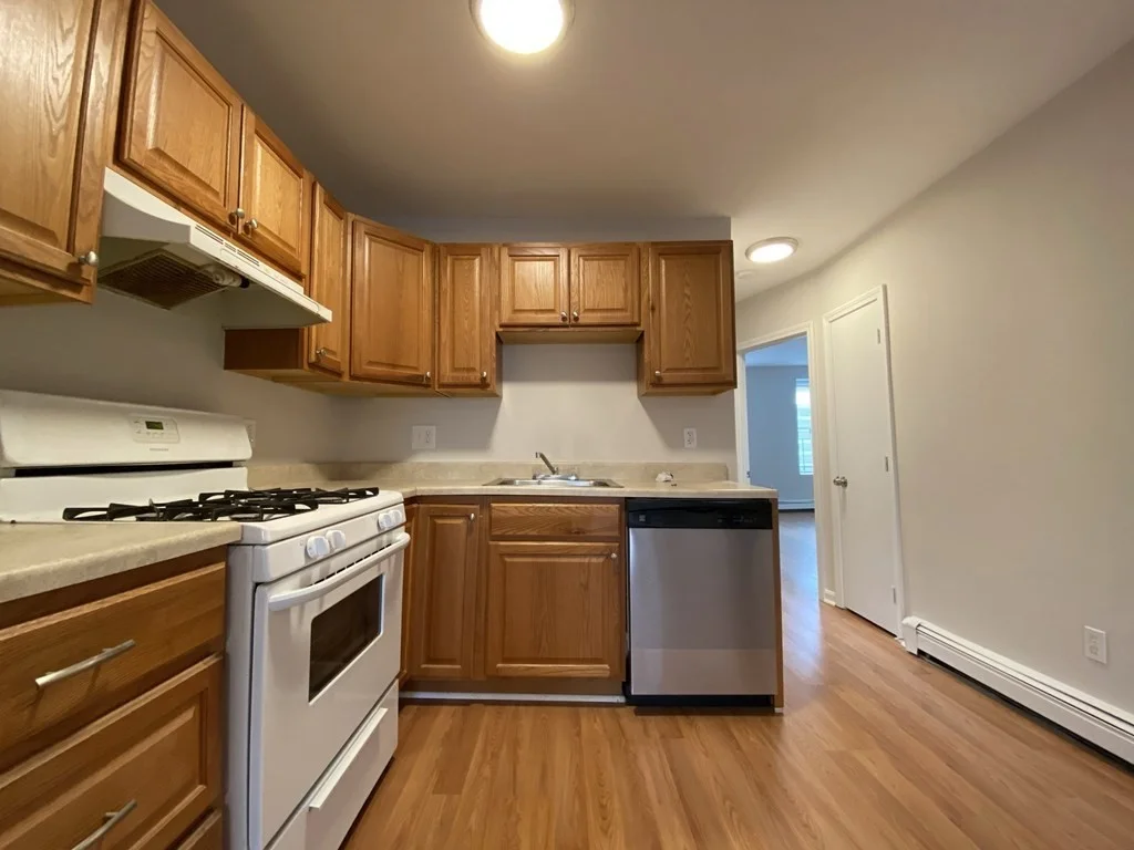 3 bed, 1 bath apartment for rent at 92 Hammond St Unit 5, South End — photo 7 of 16