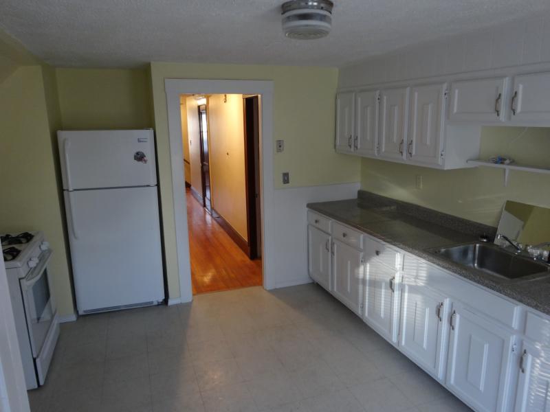 3 bed, 1 bath apartment for rent at 92 Hobart St Unit 2, Brighton — photo 13 of 13