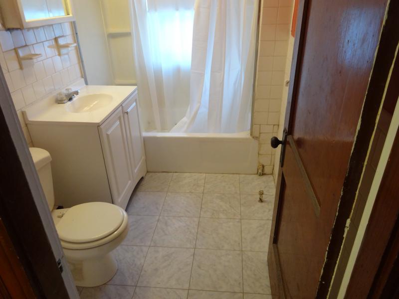 3 bed, 1 bath apartment for rent at 92 Hobart St Unit 2, Brighton — photo 9 of 13
