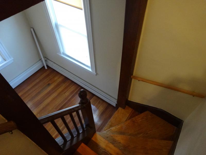 3 bed, 1 bath apartment for rent at 92 Hobart St Unit 2, Brighton — photo 10 of 13